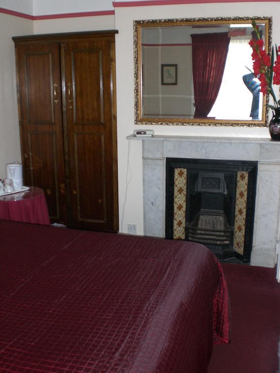 هورلي Melville Lodge Gatwick المظهر الخارجي الصورة