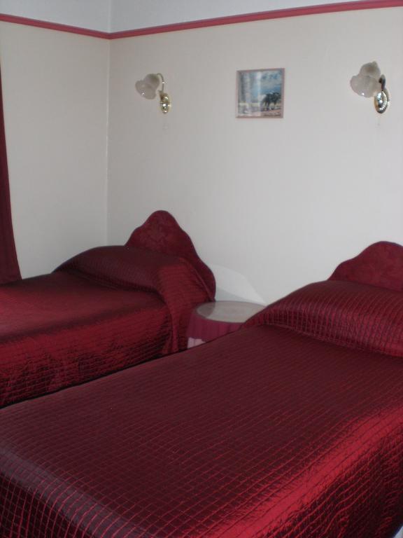 هورلي Melville Lodge Gatwick الغرفة الصورة