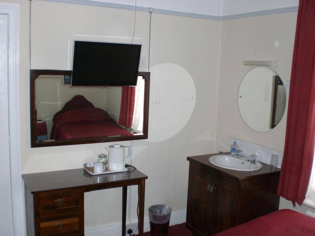 هورلي Melville Lodge Gatwick المظهر الخارجي الصورة
