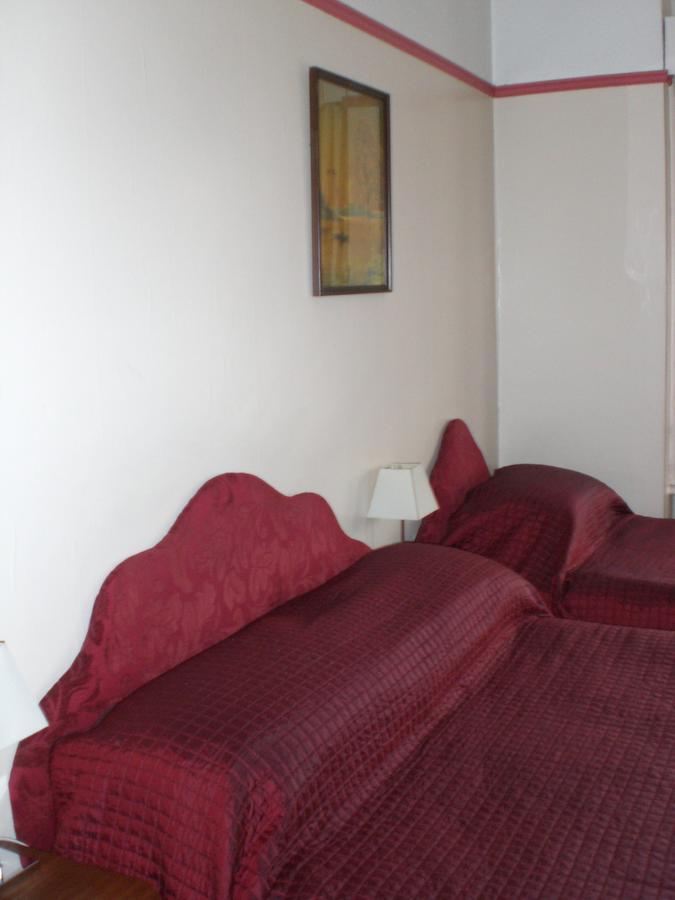 هورلي Melville Lodge Gatwick الغرفة الصورة